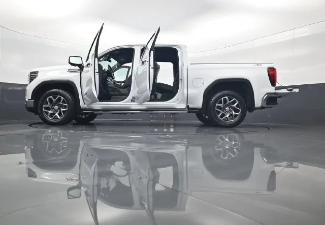 Certified Used 2023 White GMC SLT image 34