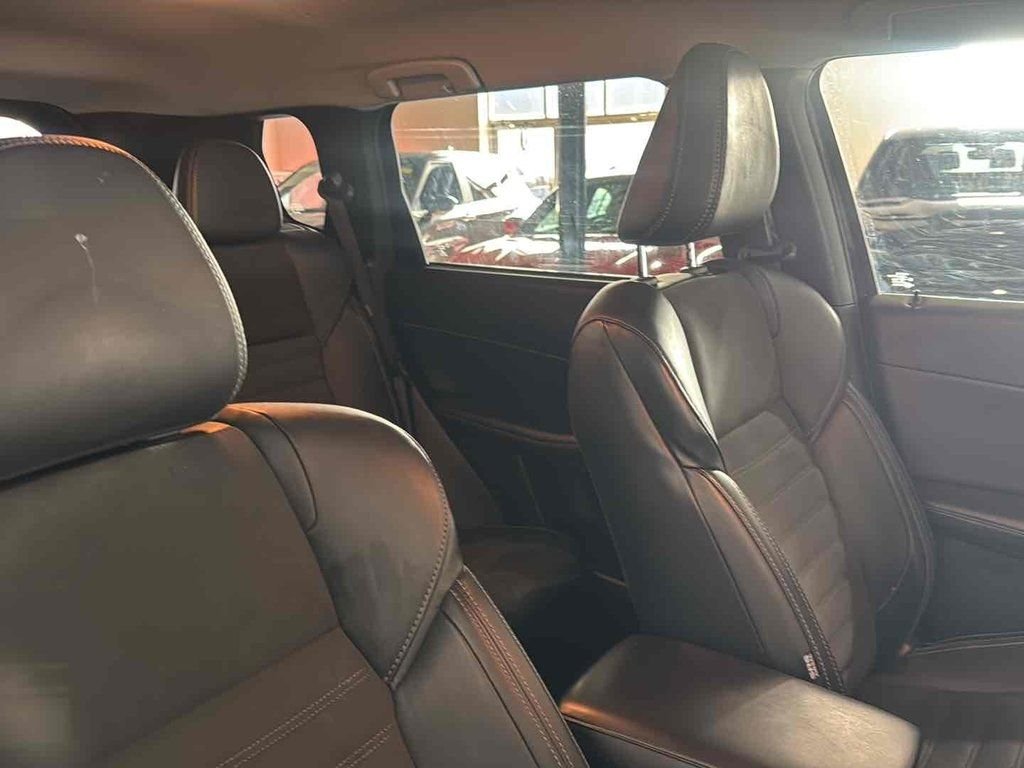 Used 2024 Black Mitsubishi SE Black Edition image 18