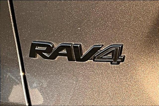 Certified Used 2025 MAGNETIC GRAY MET. Toyota  image 9
