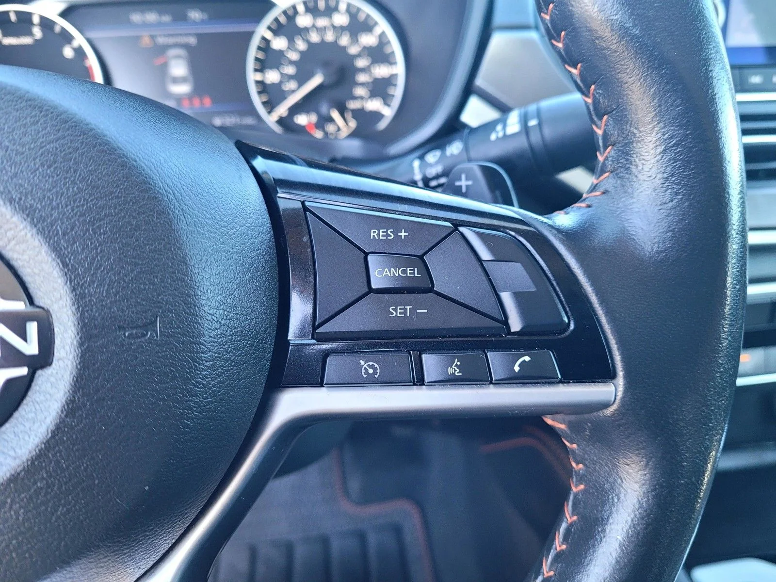 Used 2024 Super Black Clearcoat Nissan 2.5 SR image 29