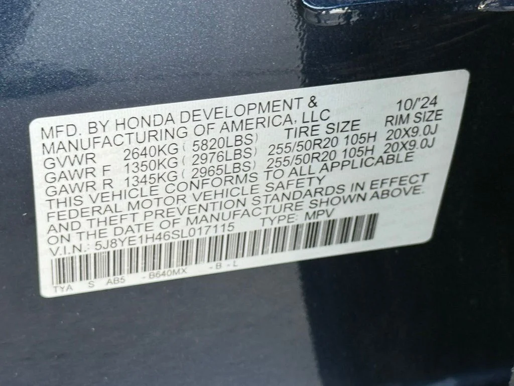 Used 2025 Canyon River Blue Metallic Acura Technology Package image 28