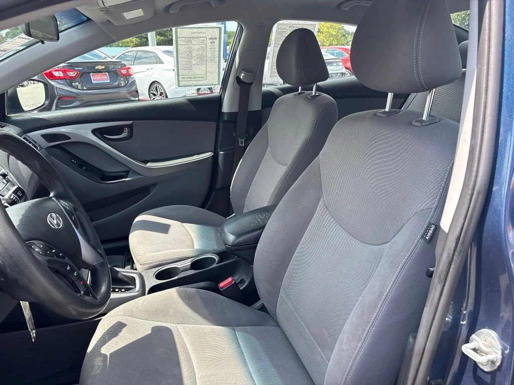 Used 2016 Blue Hyundai SE image 15