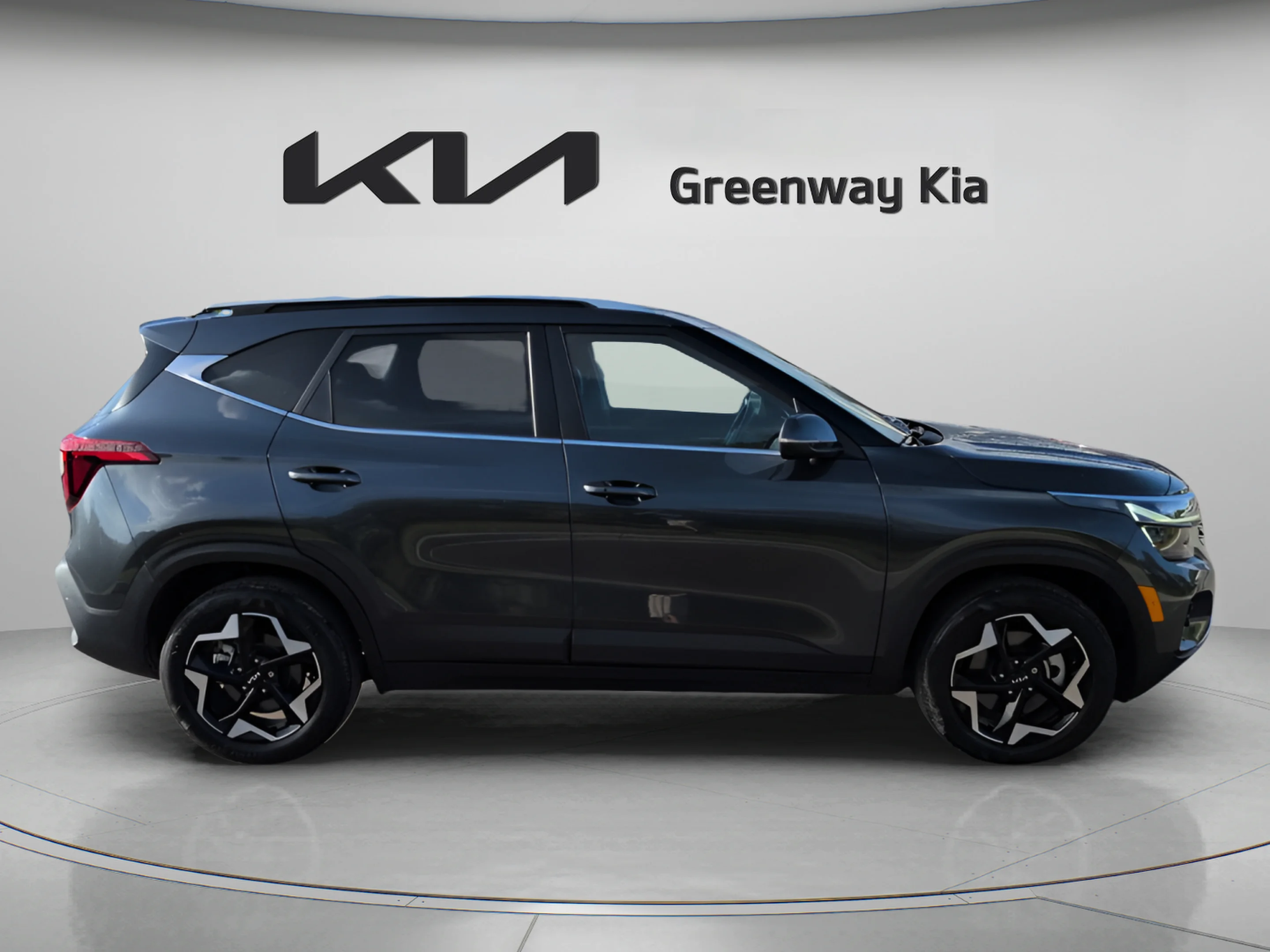 Certified Used 2025 Gravity Gray Kia EX image 9