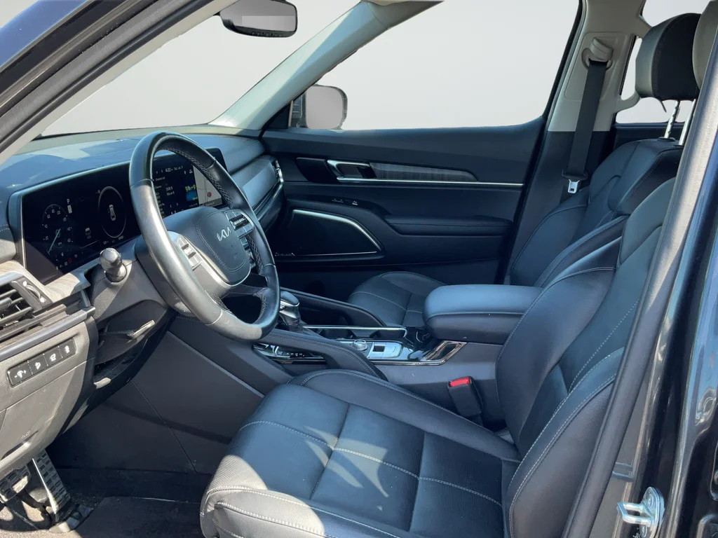 Certified Used 2024 Gray Kia SX image 10