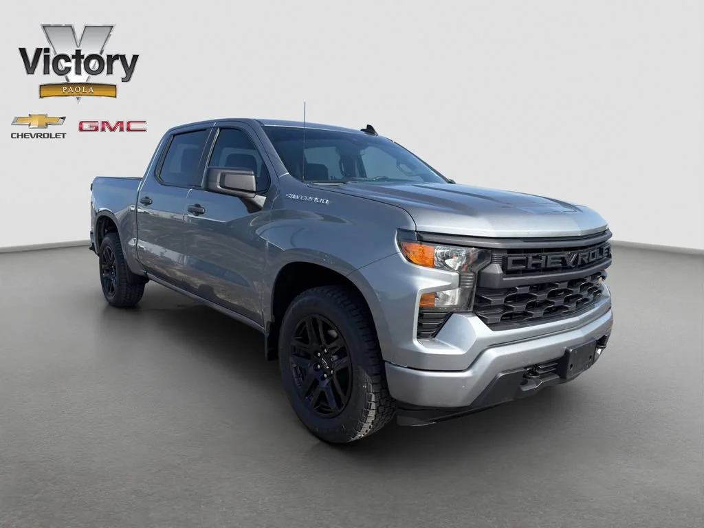 Used 2023 STERLING GRAY METALLIC Chevrolet Custom image 8
