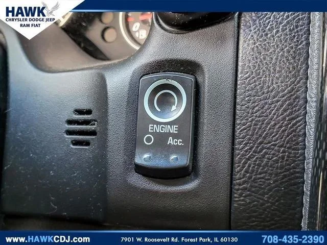 Used 2009 Red Chevrolet w/1LT image 13