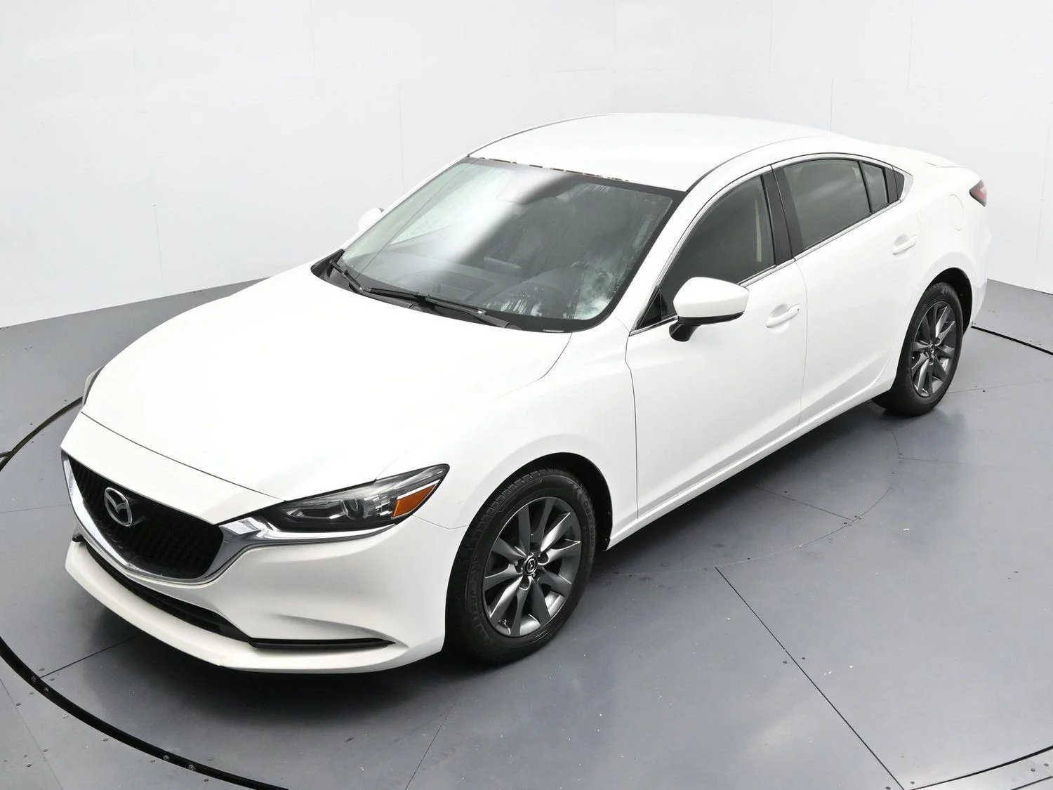 Used 2018 Snowflake White Pearl Mica Mazda Sport image 32