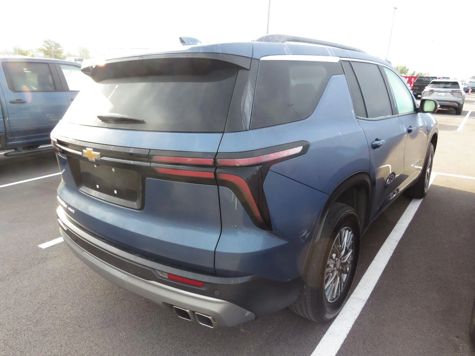 Used 2025 Lakeshore Blue Metallic Chevrolet LT image 11