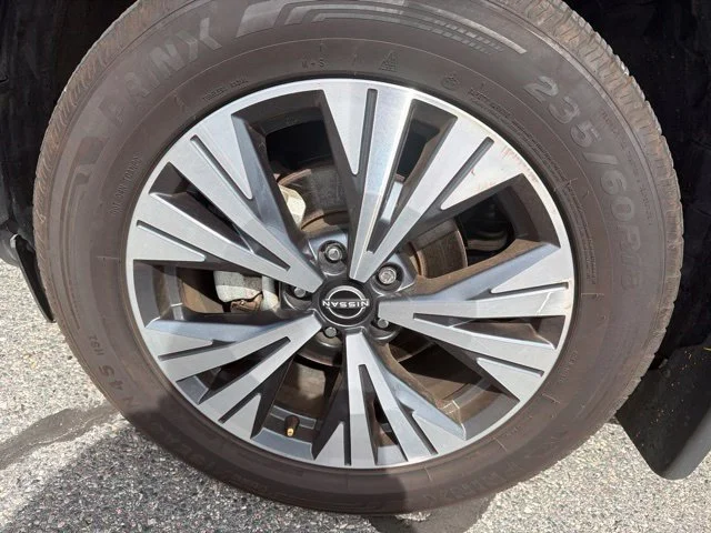 Used 2023 Blue Nissan SV image 9