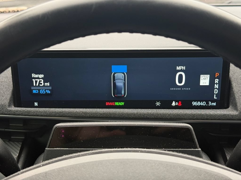 Used 2021  Ford Premium image 30