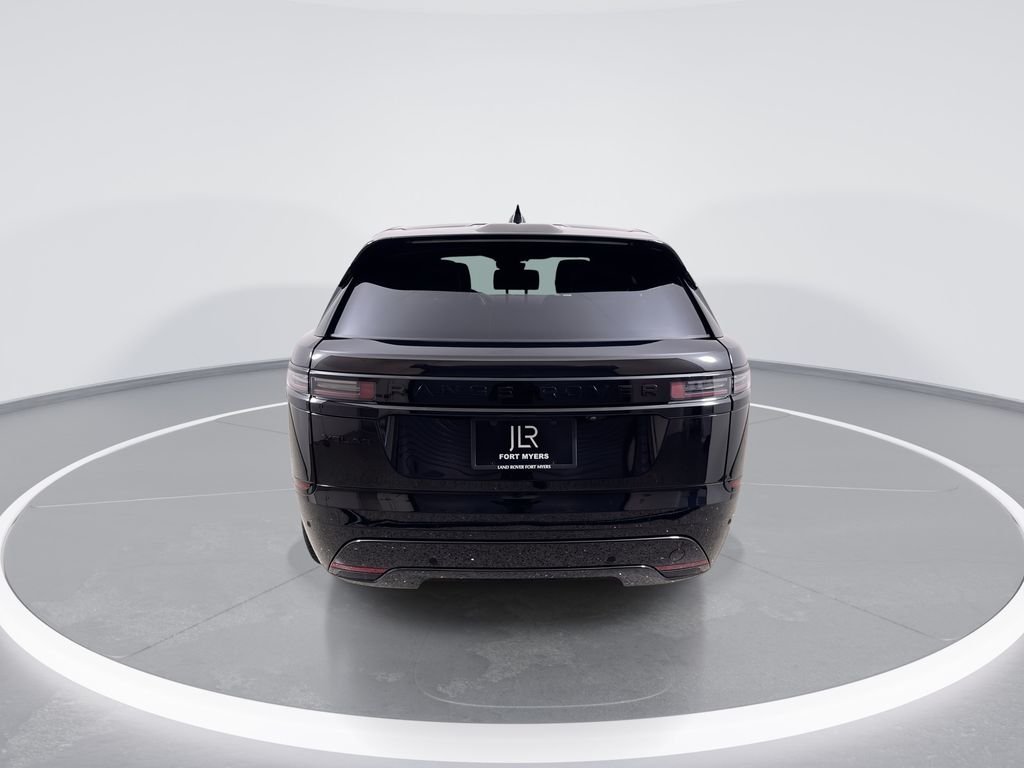 Certified Used 2025 Black Land Rover Dynamic SE image 7