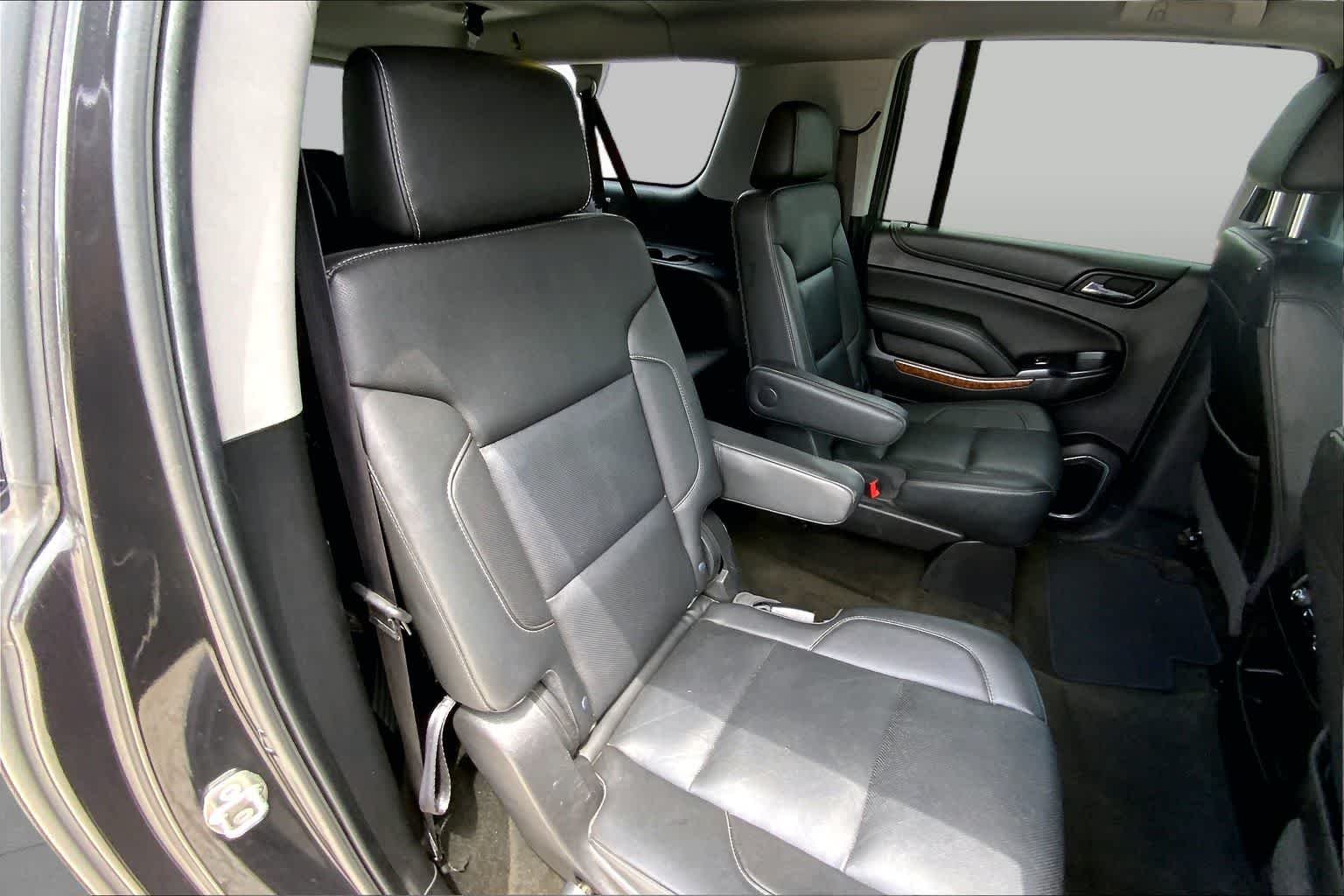 Used 2018 Tungsten Metallic Chevrolet Premier image 18