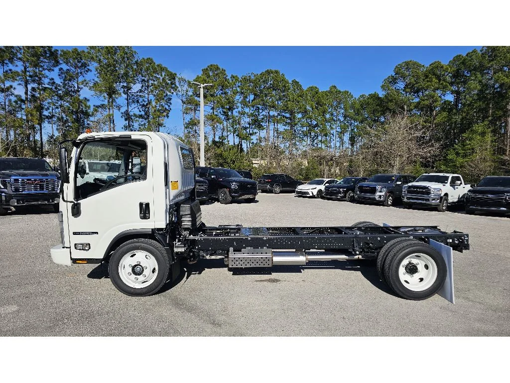 New 2026  Isuzu  image 2