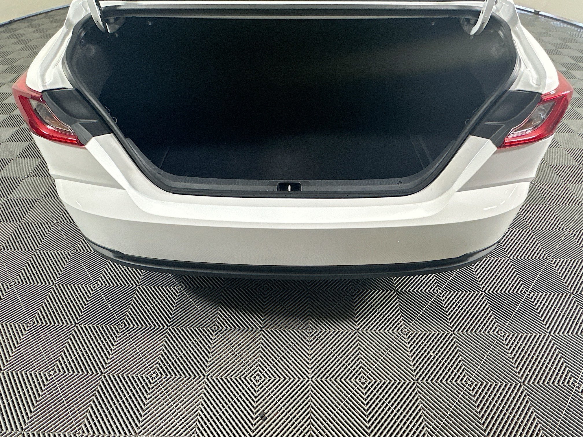 Certified Used 2025 Ice Toyota LE image 31