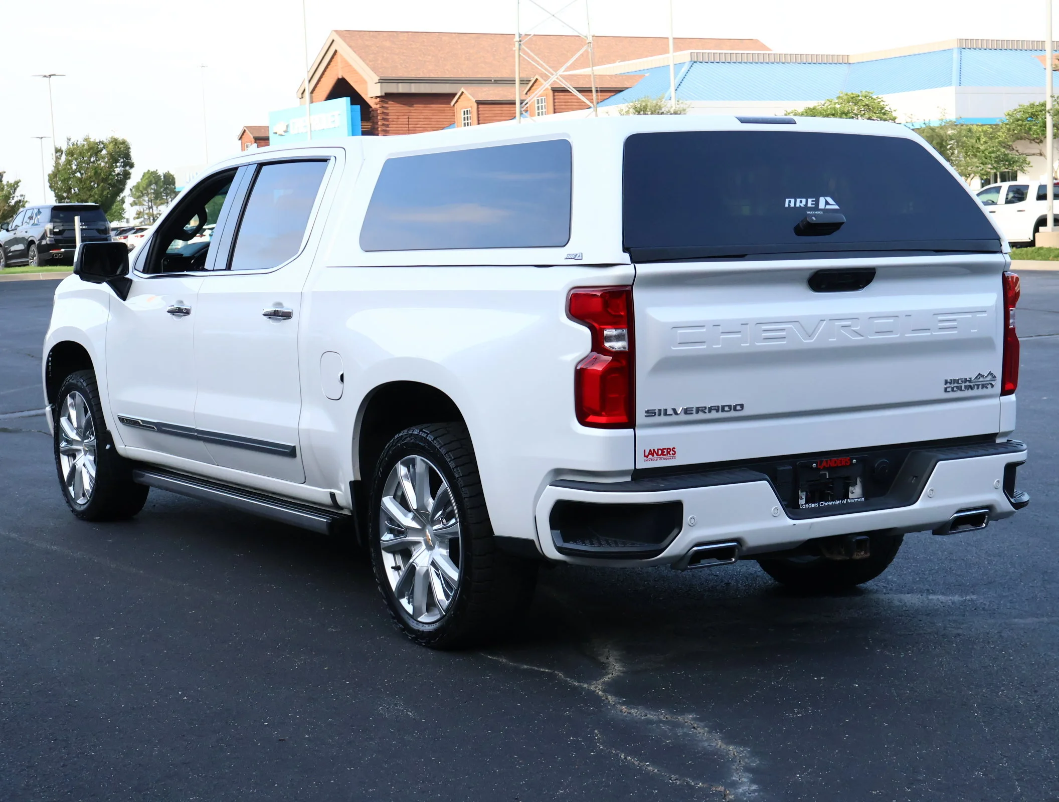 Used 2022 Iridescent Pearl Tricoat Chevrolet High Country image 7