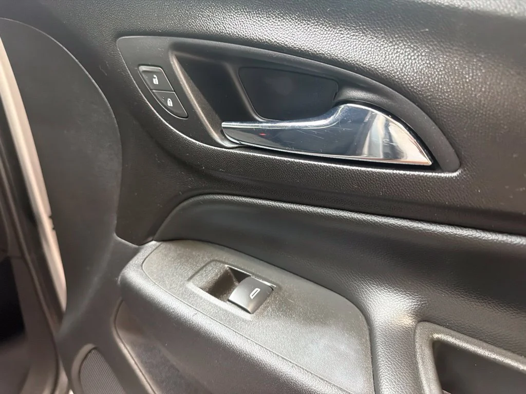 Used 2021 Silver Ice Metallic Chevrolet LT image 13