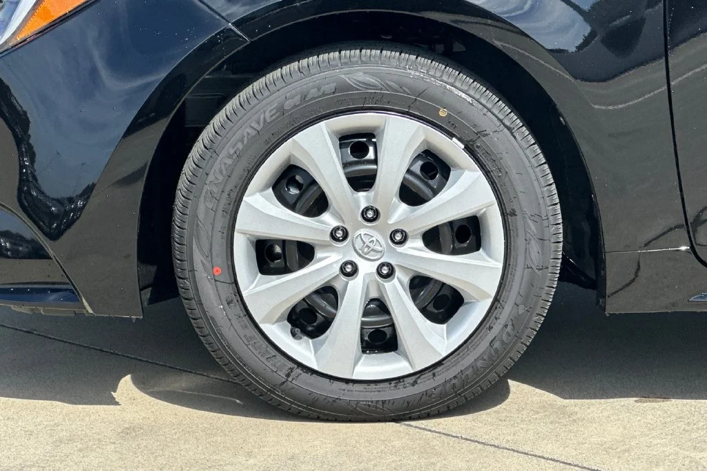 New 2027 Inked Toyota  LE image 30