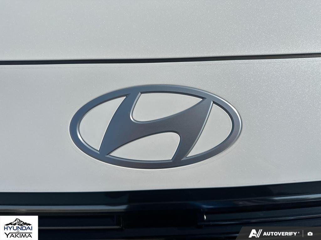2026 Hyundai Palisade Limited - Photo 9