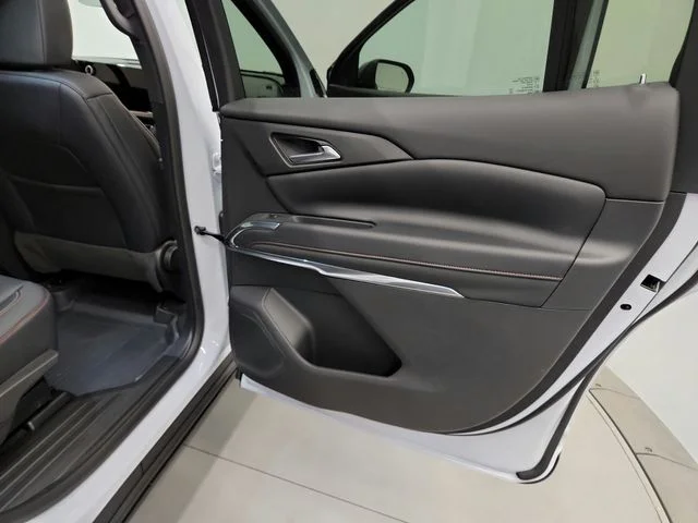 New 2026 White Chevrolet Z71 image 43