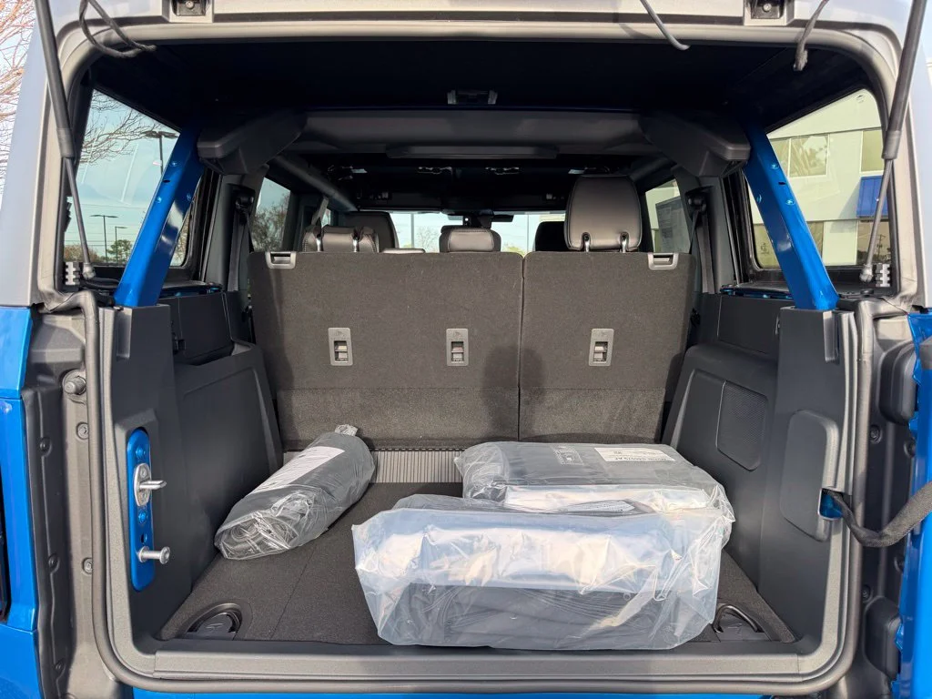 Used 2025 Blue Ford Badlands image 18