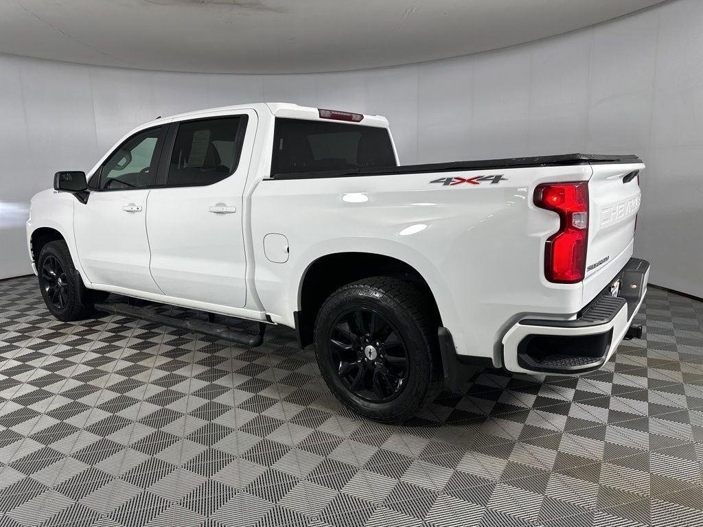 Used 2019 Summit White Chevrolet RST image 7