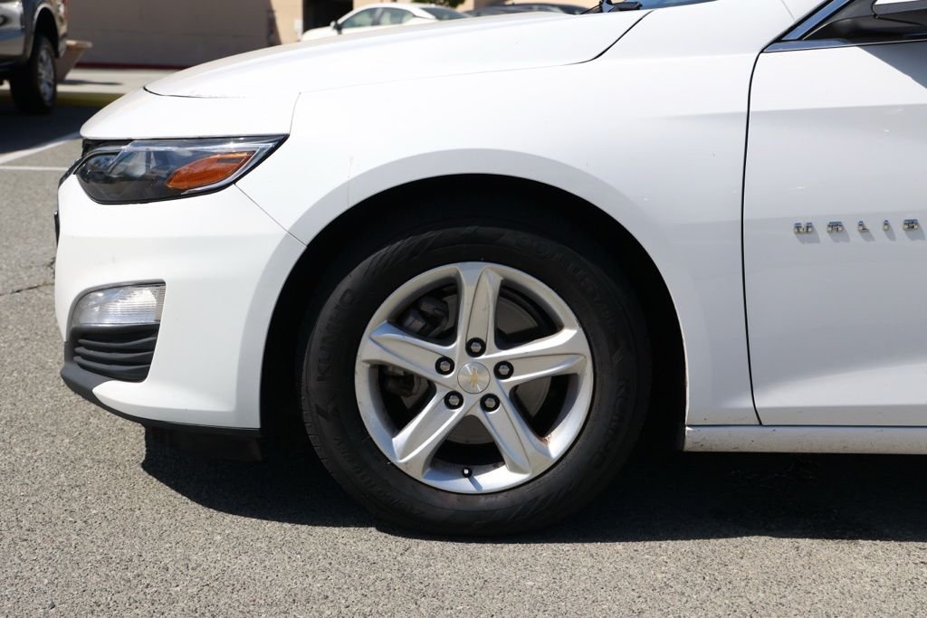 Used 2023 White Chevrolet LT image 10