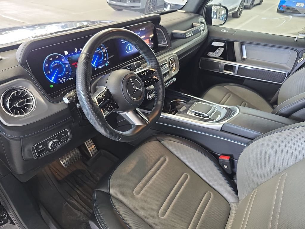 Used 2025  Mercedes-Benz G 580 image 4