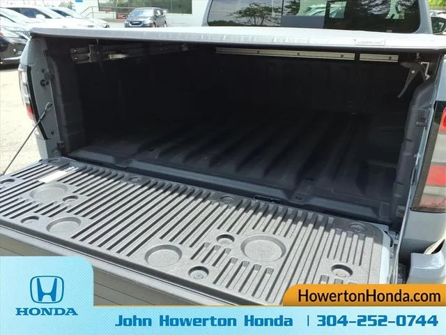 Used 2023 Gray Nissan PRO-4X image 7