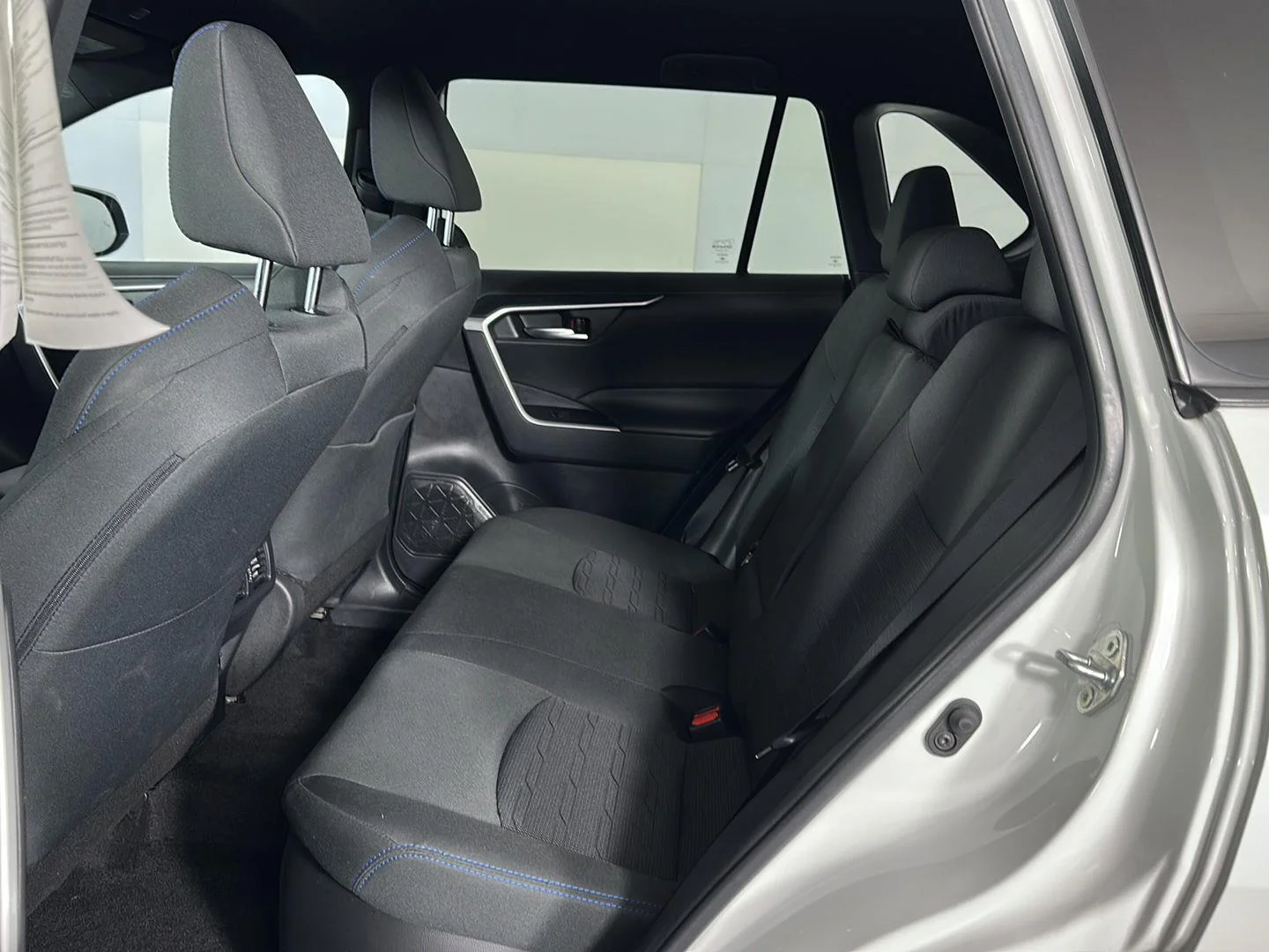 Used 2024 Wind Chill Pearl Toyota Hybrid SE image 20