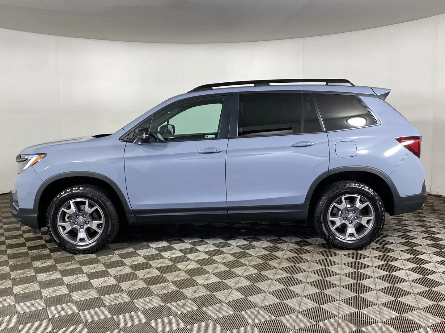 Used 2023 Sonic Gray Pearl Honda TrailSport image 6