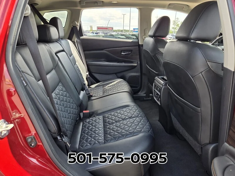 Used 2021 Scarlet NISSAN FWD PLATINUM image 17