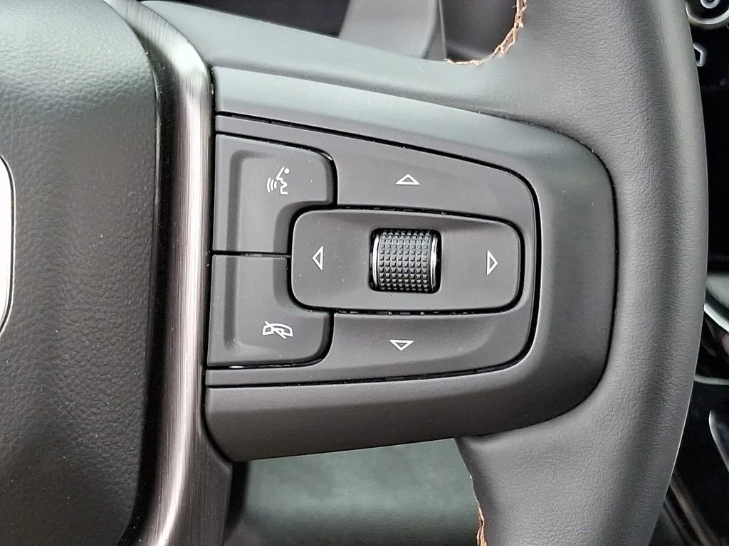 Used 2025 Onyx Black GMC AT4 image 23