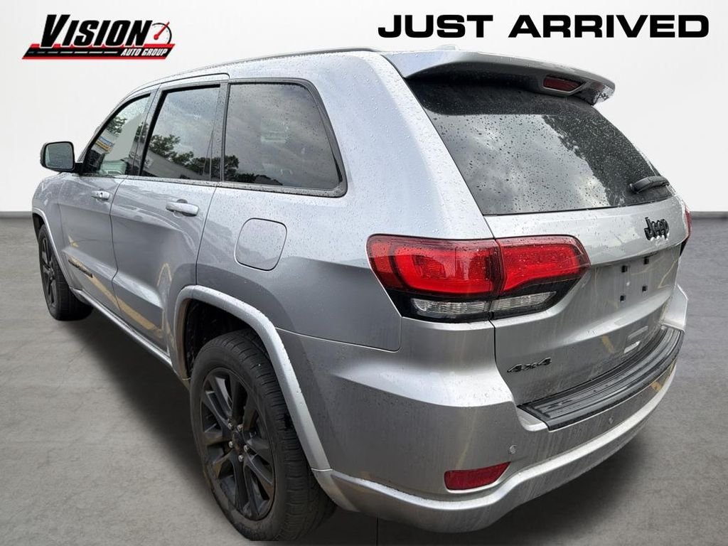 Used 2018 Silver Jeep Altitude image 6