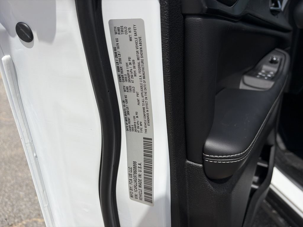 New 2026 Bright White Clear-Coat Exterior Paint Jeep Laredo X image 36