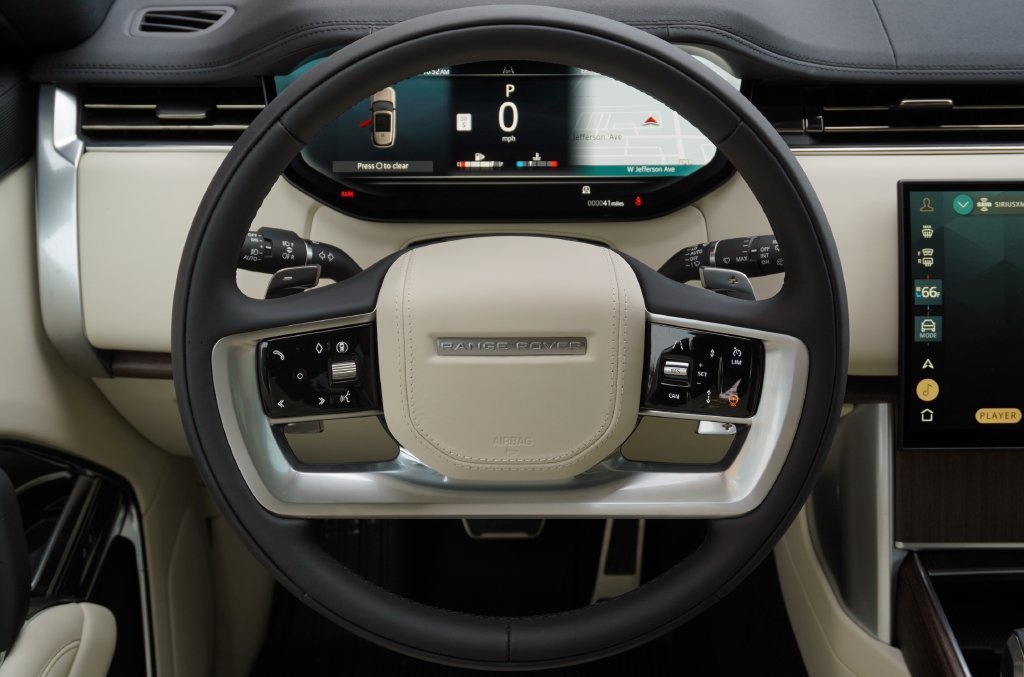 New 2026 Santorini Black Land Rover SE image 15
