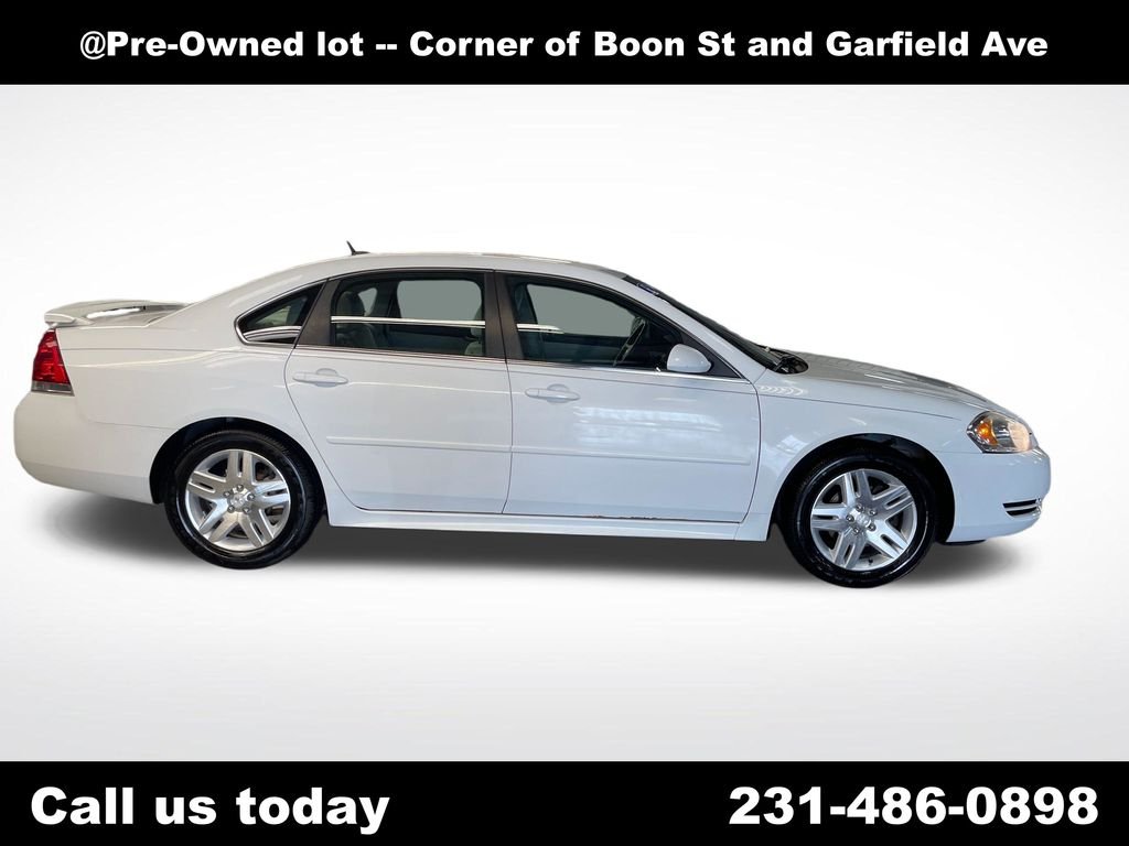 Used 2012 White Chevrolet LT image 6