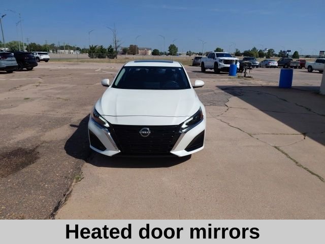 Used 2023 Pearl White Nissan 2.5 SL image 10