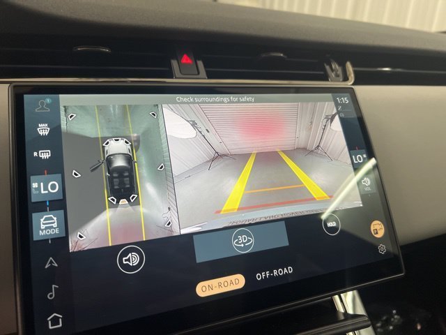 New 2026 Arroios Grey Land Rover Dynamic SE image 32