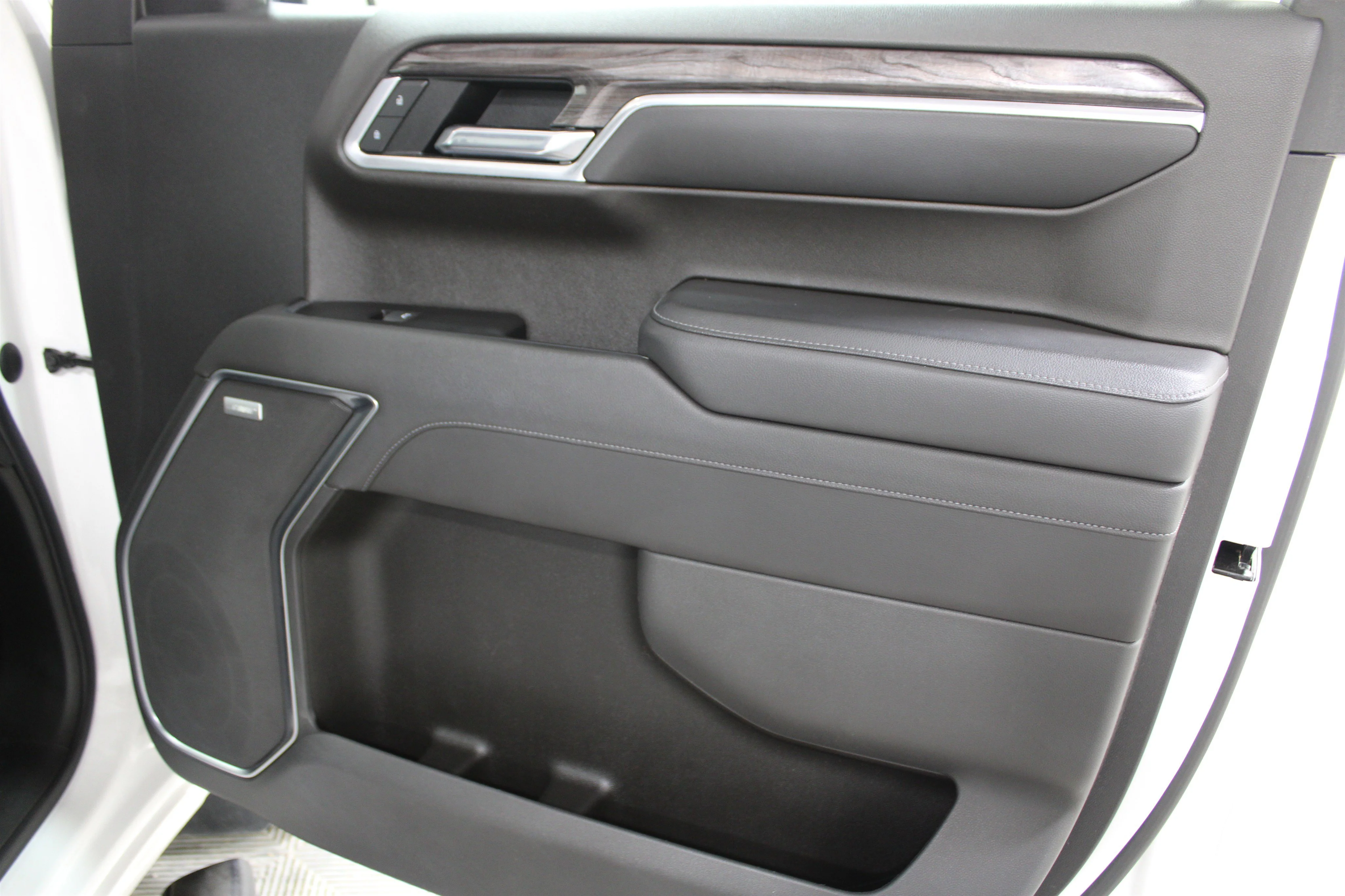 2022 Chevrolet Silverado 1500 LTZ - Photo 24