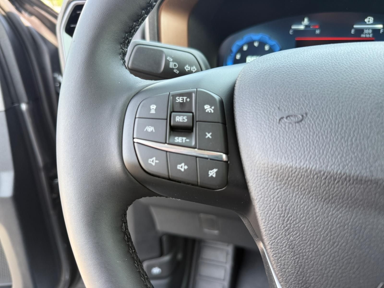 New 2026 Carbonized Gray Metallic Ford Outer Banks® image 25
