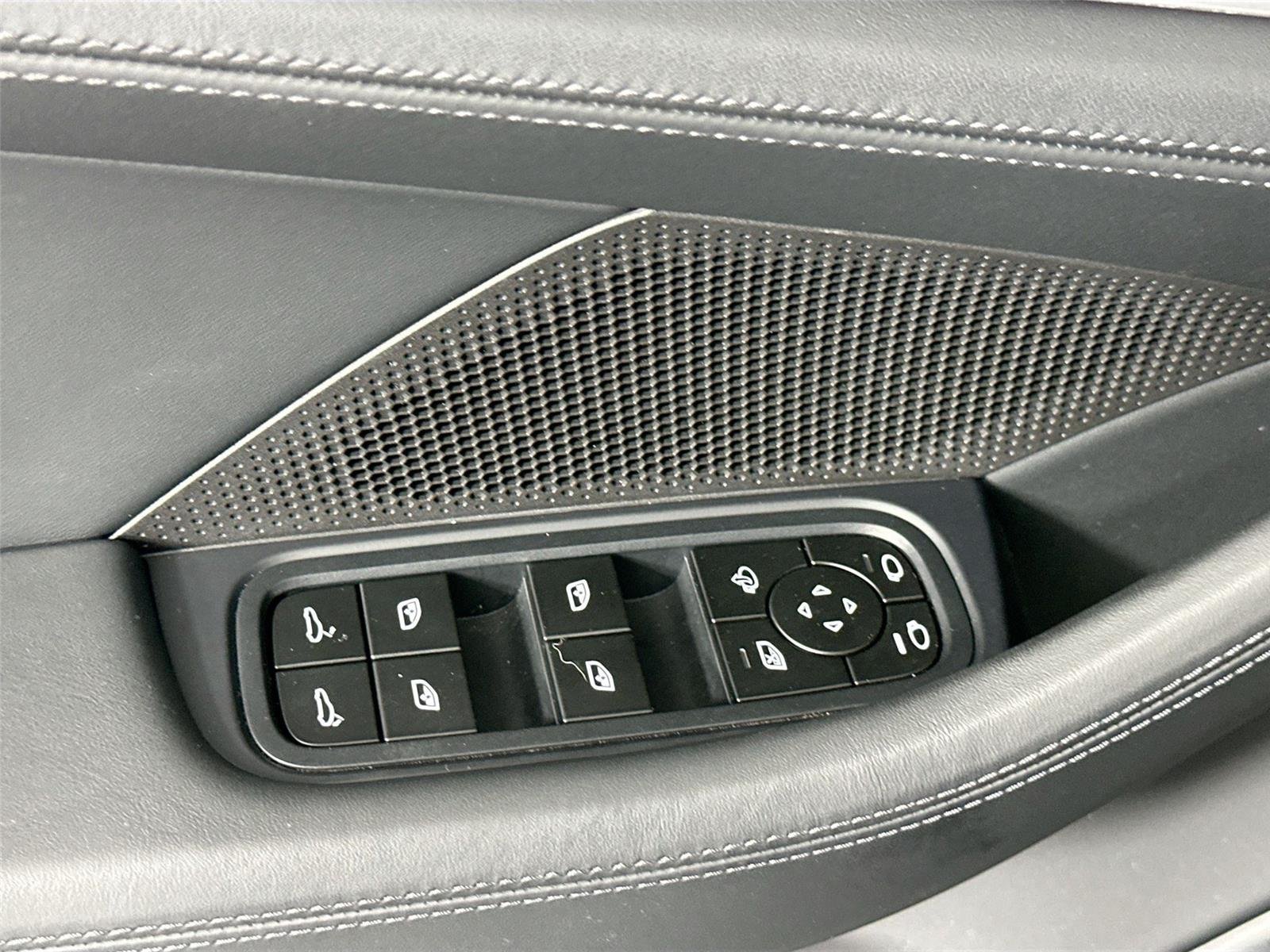 Used 2024 Volcano Grey Metallic Porsche  image 31
