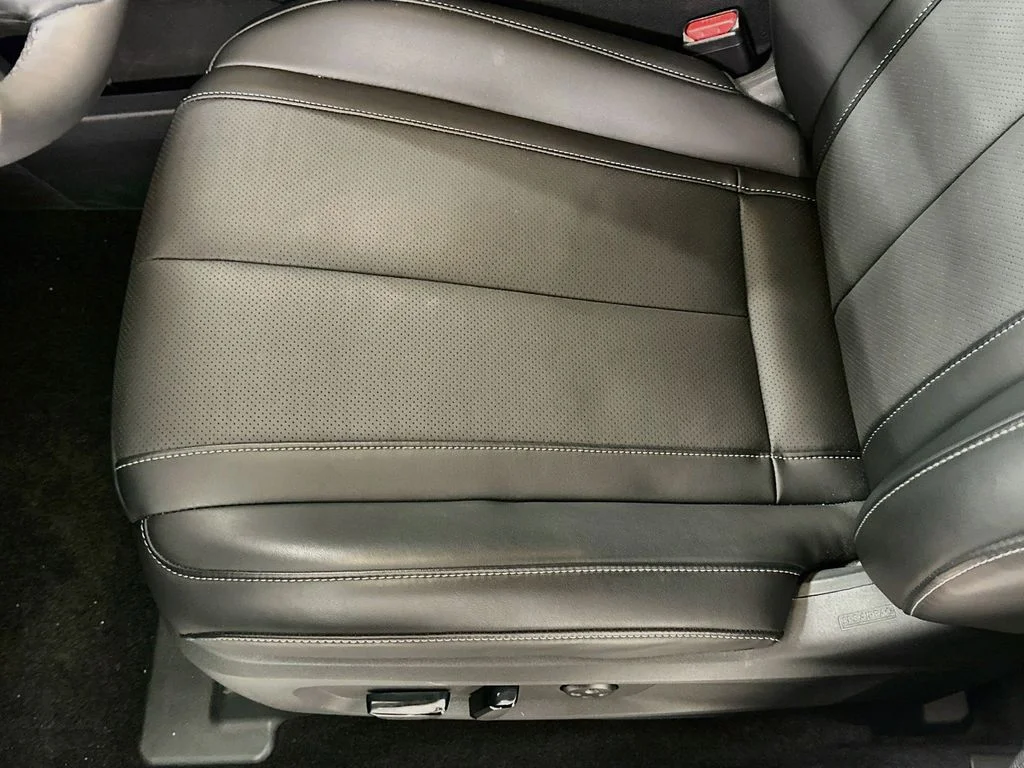 Certified Used 2026 White INFINITI LUXE image 21