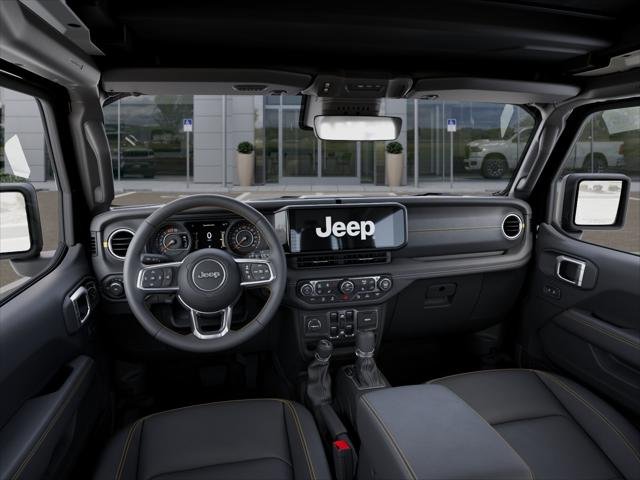 New 2026 Black Clear-Coat Exterior Paint Jeep 4-Door Sahara 4x4 image 40