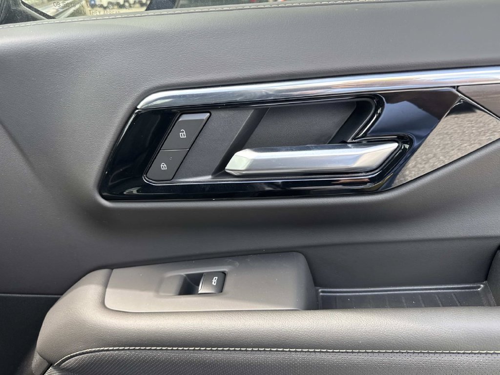 2026 Chevrolet Suburban Premier - Photo 16