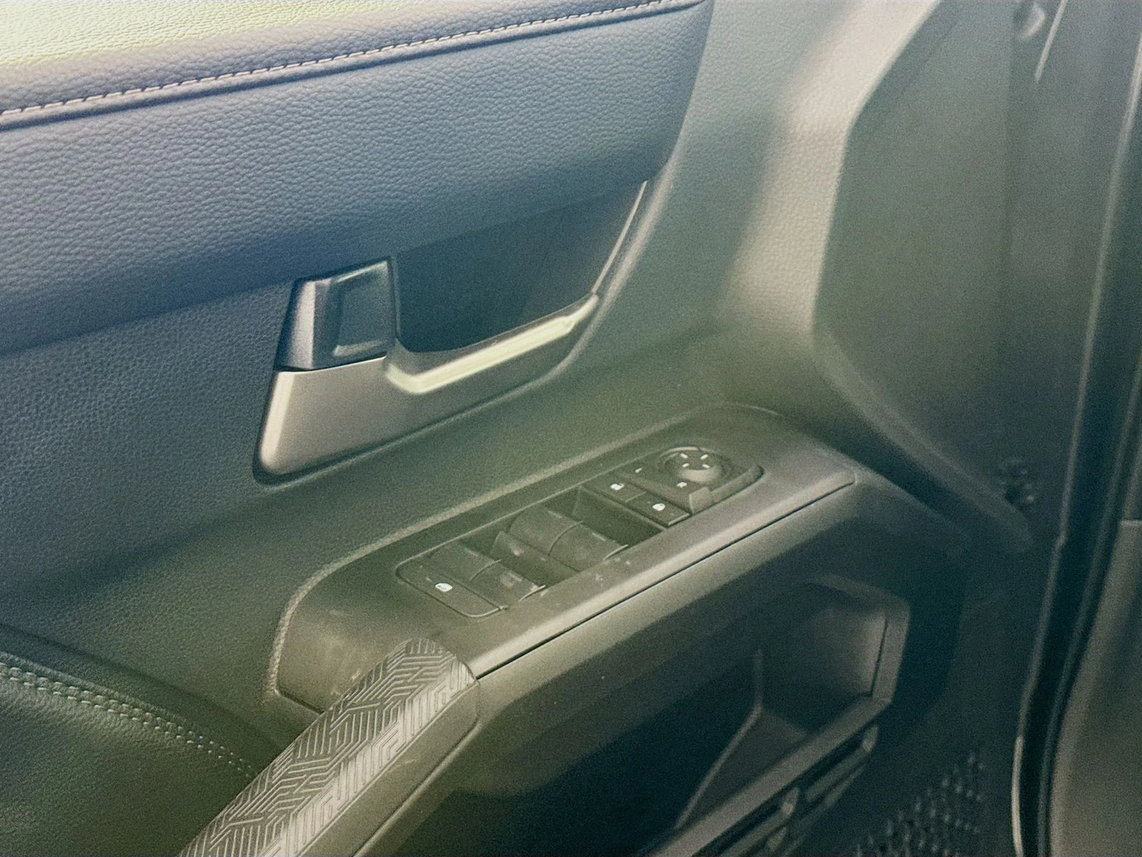 2026 Toyota Tacoma Limited - Photo 13