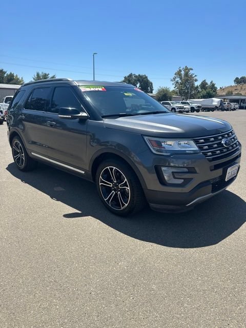 Used 2016 Magnetic Metallic Ford XLT image 1