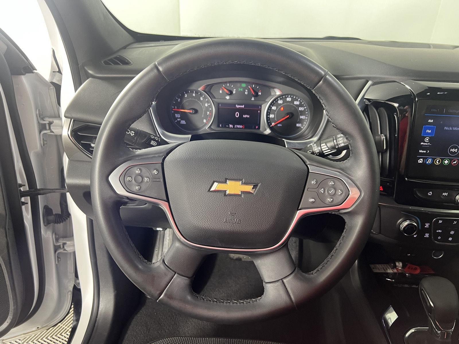 Used 2023 Iridescent Pearl Tricoat Chevrolet LT Cloth image 22