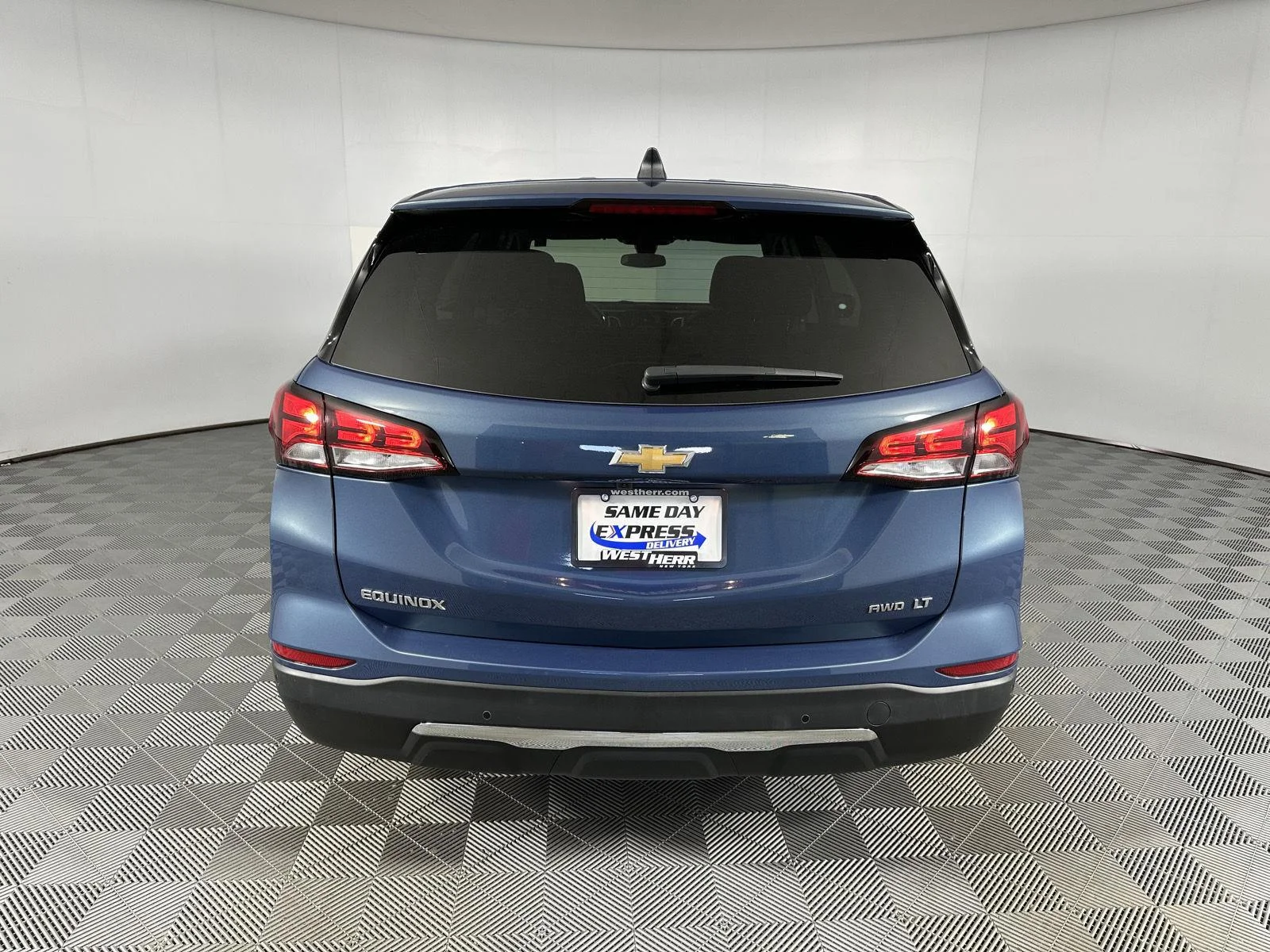 Used 2024 Lakeshore Blue Metallic Chevrolet LT image 30