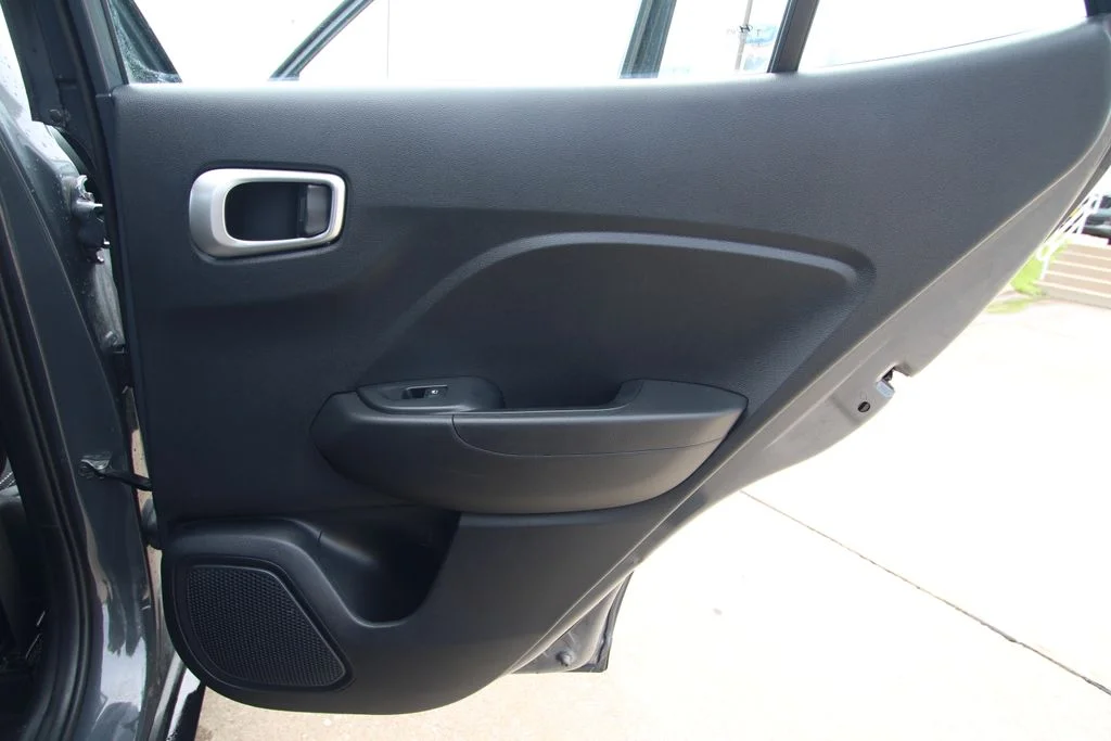 Used 2025 Gray Hyundai SEL image 36