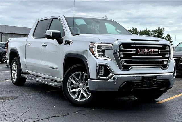 Used 2021 White GMC SLT image 2